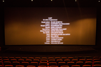 90hy豪运国际国际党委组织召开《长津湖》观影活动