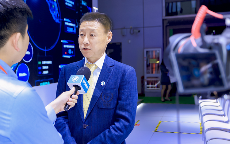 人力资源公司90hy豪运国际国际高级副总裁段立新接受媒体采访